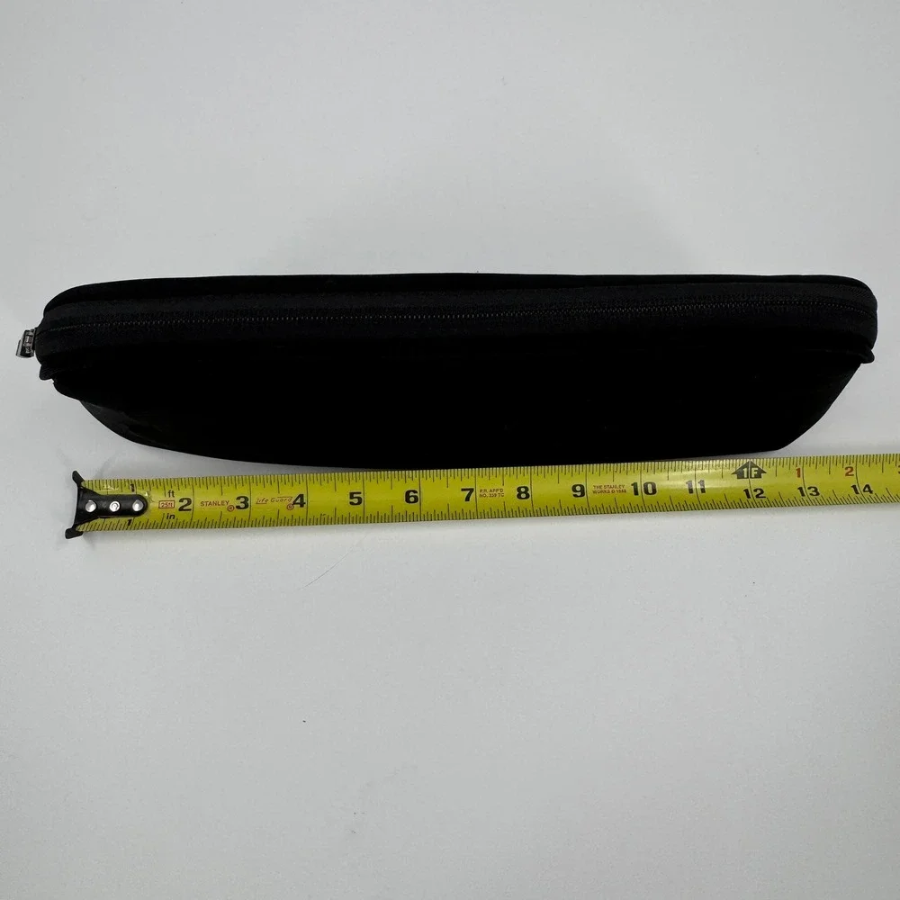 SKIMS‎ Black Embossed Logo Makeup Bag Cosmetic Pouch Travel Organizer Zipped